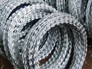 pabrik kawat duri silet